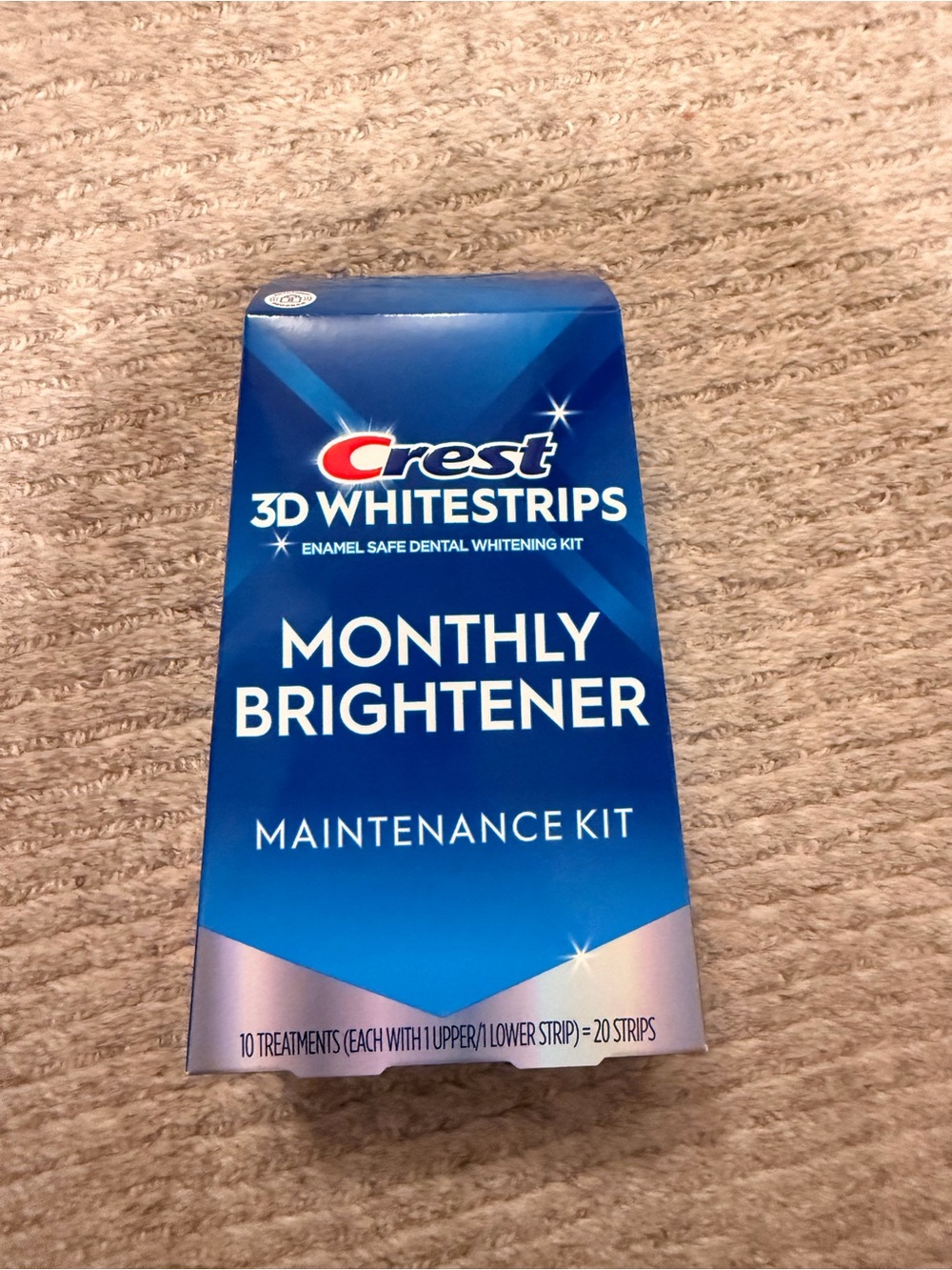 Crest 3D Whitestrips Monthly Brightener in Blue